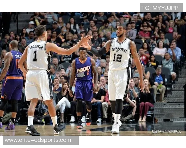 马刺与黄蜂激战正酣2月15日精彩对决引发球迷热议